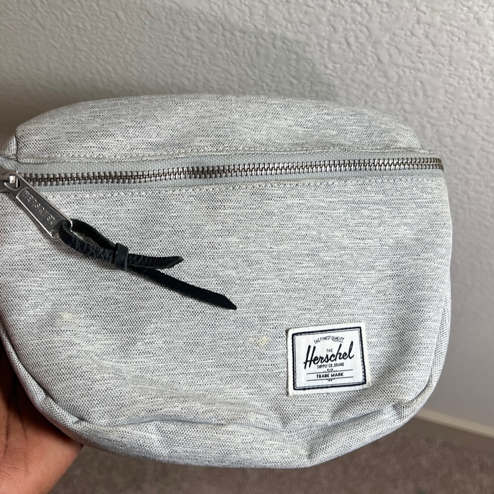 Herschel Supply Co. Retreat Sling Bag cross body fanny pack Gray Heather  NWOT